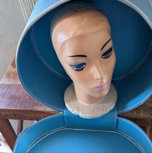Vintage 60s Blue Wig Case & Mannequin Head MCM SFO